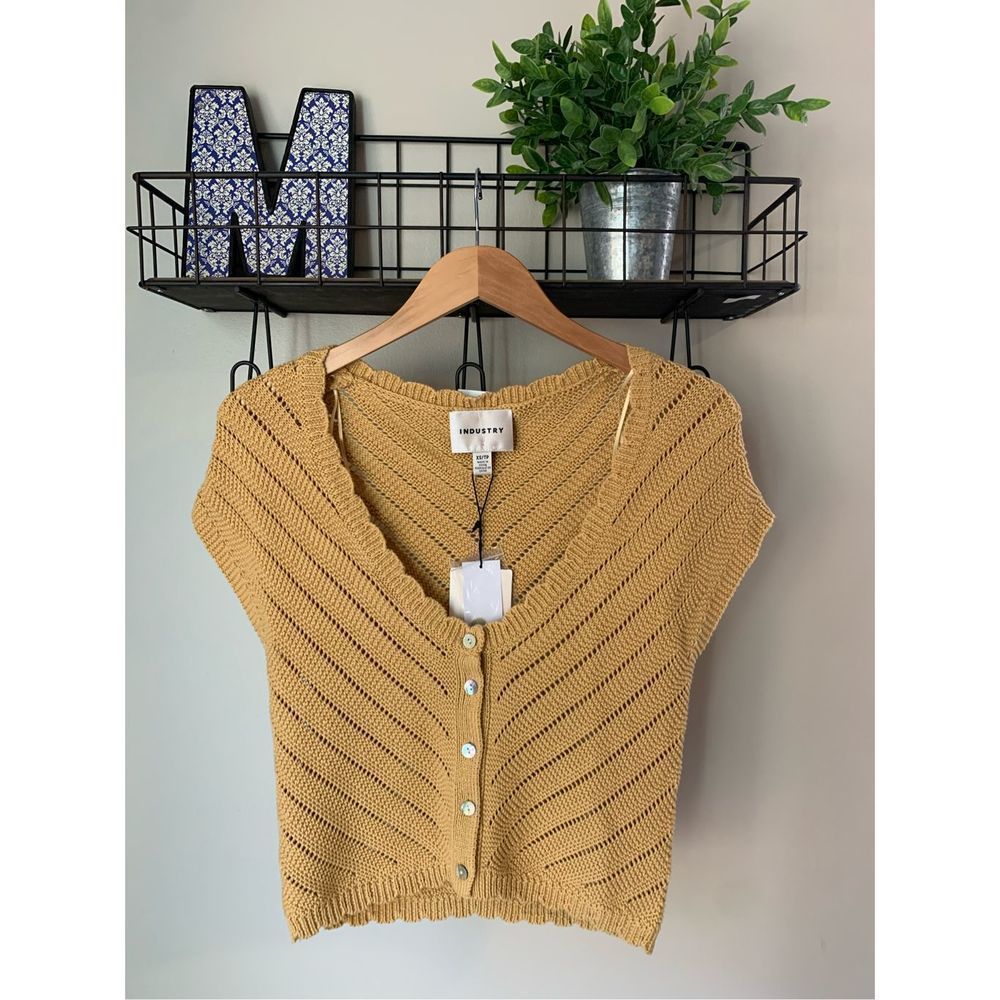 Industry Republic yellow gold short sleeve knit top nwt